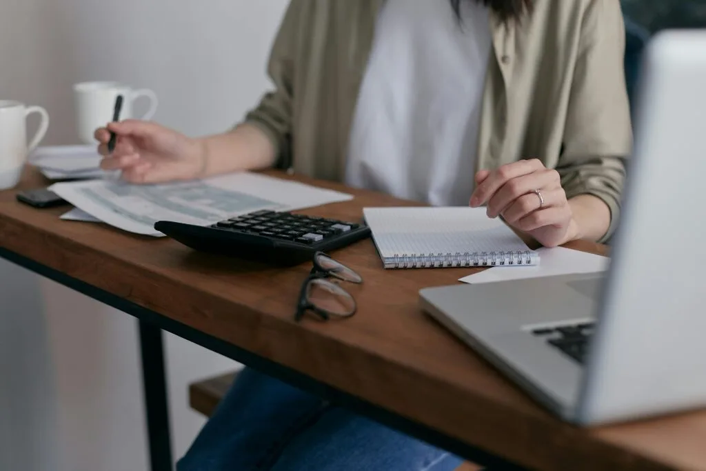 ¿Cómo se calcula la plusvalía por la venta de una vivienda